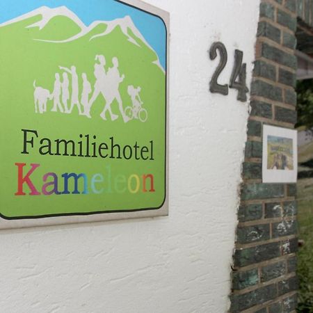 Familie Hotel Kameleon Ольсберг Экстерьер фото